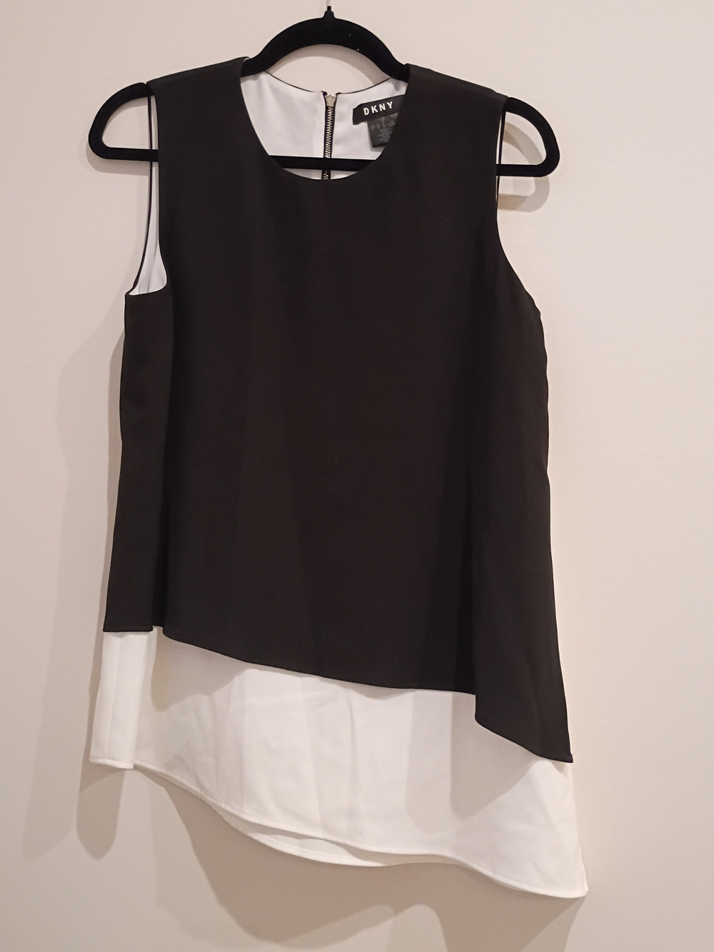 DKNY || Black & White Layered Sleeveless Top Sz. S
